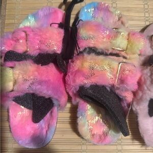 Wonder Nation Multicolor Furry Kids Slippers
